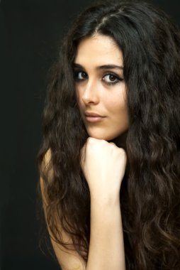 Güzel kadın.