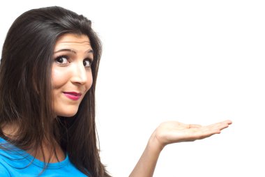 güzel bir kadın açık eliyle