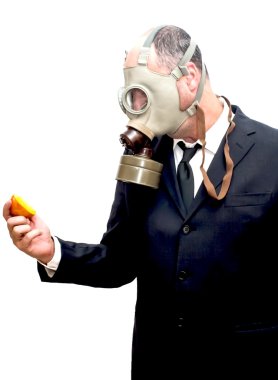 gaz maskesi ile işadamı