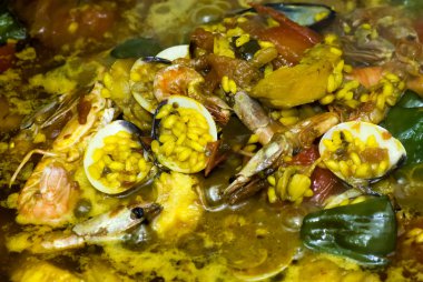 Deniz ürünleri yemek pilav