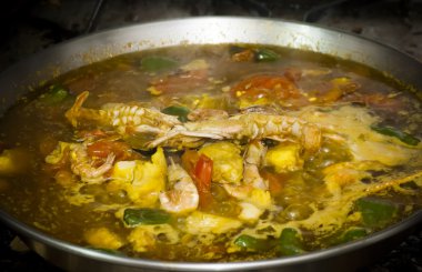 Deniz ürünleri yemek pilav