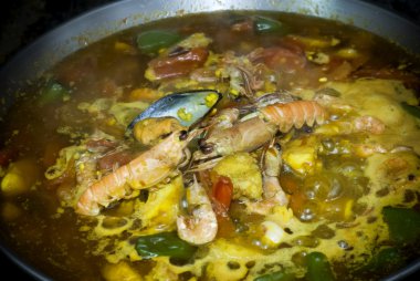 Deniz ürünleri yemek pilav