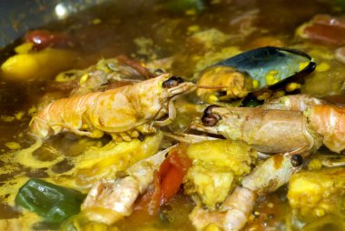 Deniz ürünleri yemek pilav