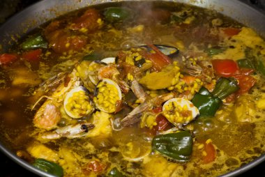 Deniz ürünleri yemek pilav