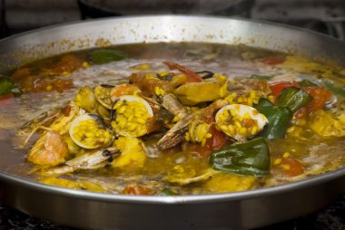 Deniz ürünleri yemek pilav