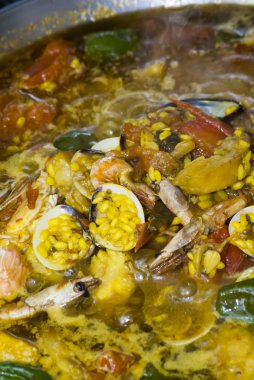 Deniz ürünleri yemek pilav