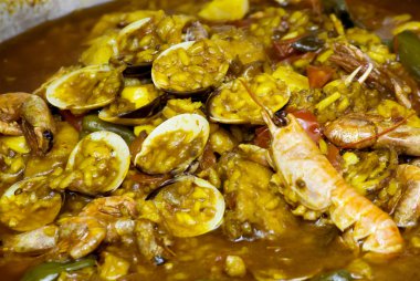 Deniz ürünleri yemek pilav