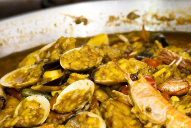 Deniz ürünleri yemek pilav