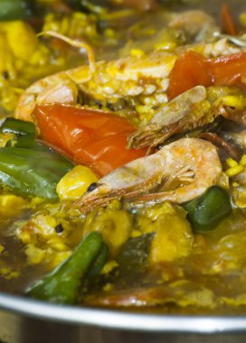 Deniz ürünleri yemek pilav