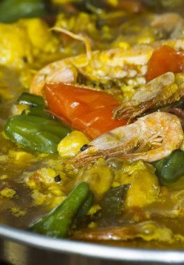 Deniz ürünleri yemek pilav