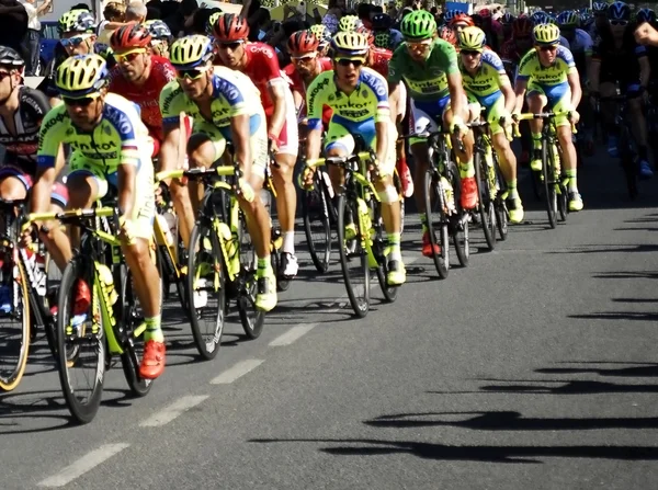 Runners bike nel campionato del Tour of Spain — Foto Stock