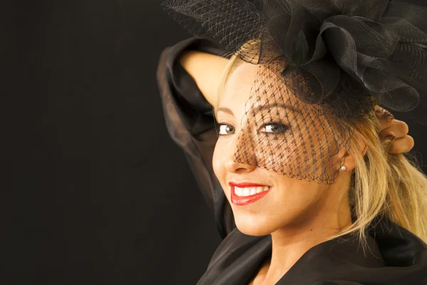 Bella donna con cappello — Foto Stock