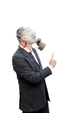 Gaz maskesi onun parmağı yukarıyı işadamı