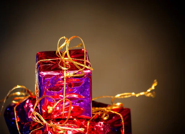Dárkové balíčky pro stranu jako jsou Vánoce nebo narozeniny — Stock fotografie