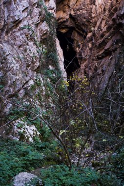 Görünümü dışında bir mağara girişinin