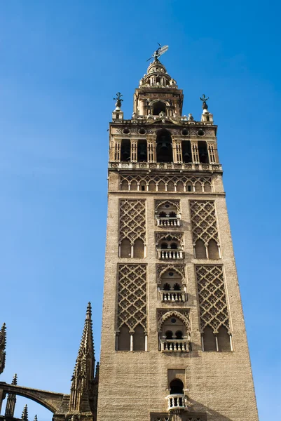 Giralda wieży katedralnej, Sewilla, Hiszpania, — Zdjęcie stockowe