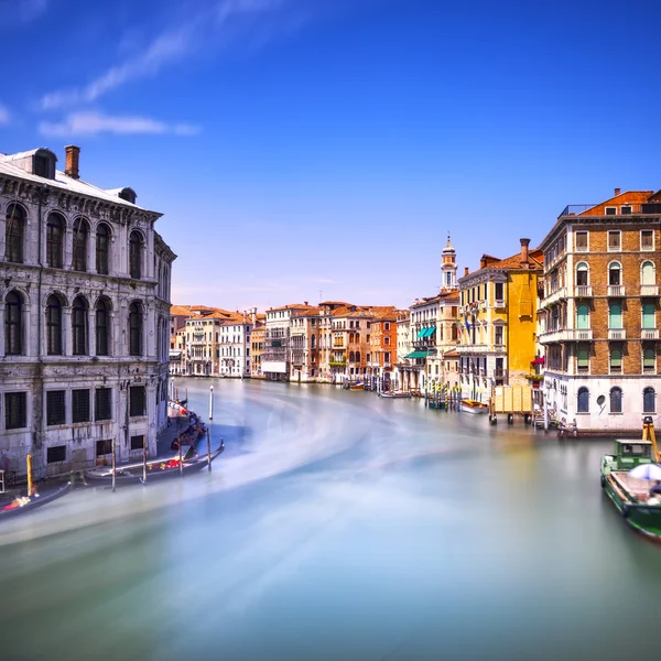 Gran canal de Venecia o Canal Grande, vista desde el puente de Rialto. Ita —  Fotos de Stock