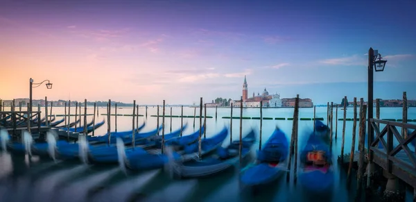 Lagun Venedig Vid Soluppgången San Giorgio Maggiore Kyrka Och Gondoler — Stockfoto