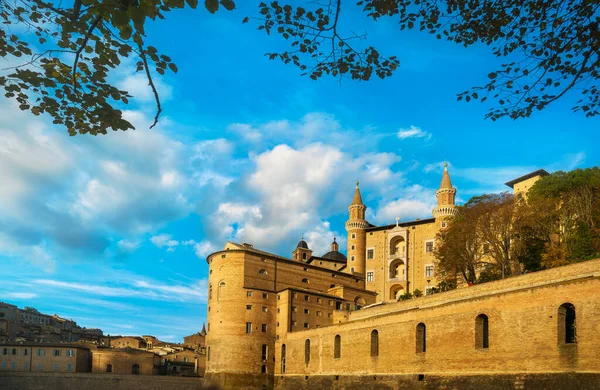 Palácio Ducal Medieval Urbino Pôr Sol Património Mundial Unesco Região — Fotografia de Stock