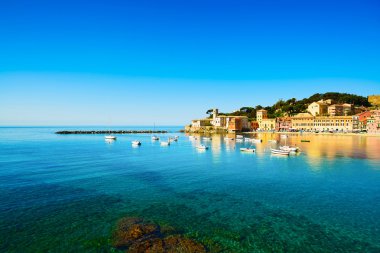 Sestri Levante, sessizlik defne deniz ve plaj manzarası. Liguria, İtalya