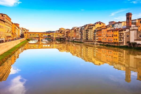 Ponte Vecchio, vieux pont, rivière Arno à Florence. Toscane — Photo