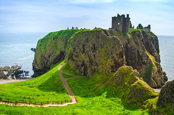 Dunnottar fortaleza medieval escocesa o castillo. Tierras altas de Sco —  Fotos de Stock