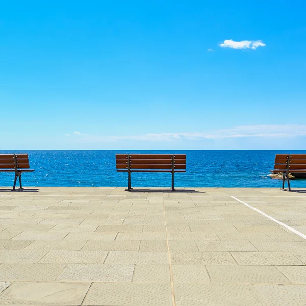 Bank, terrasse und meer, ligury, italien — Stockfoto