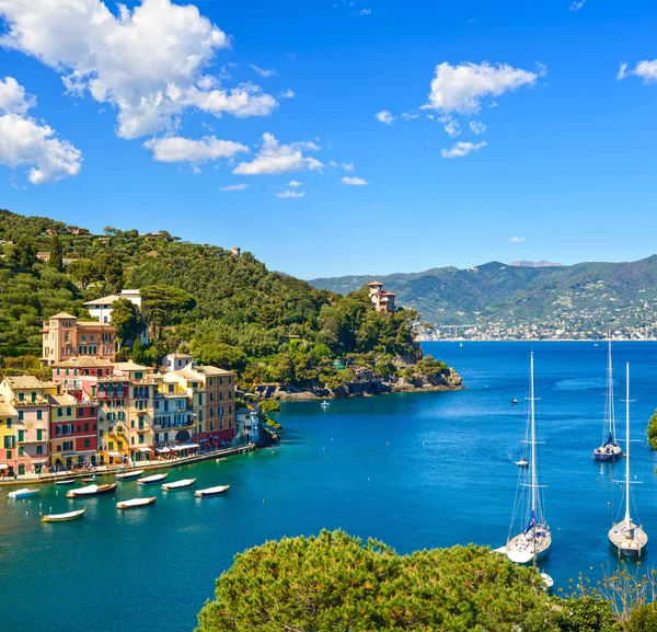 Portofino lüks Köyü landmark, panoramik havadan görünümü. liguri