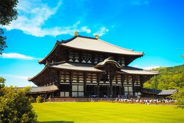 Todai ji temple and park in Nara city. Japan. — Stock Photo, Image