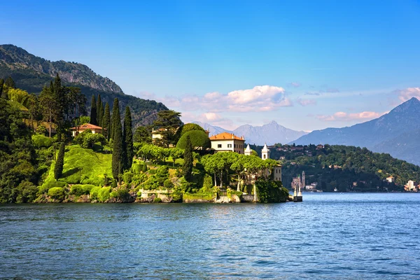 レンノ町と庭、コモ湖地区の風景。イタリア, ユーロ — ストック写真