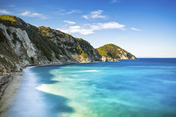 Elba insel, portoferraio sansone weißer strand küste. Toskana, es — Stockfoto