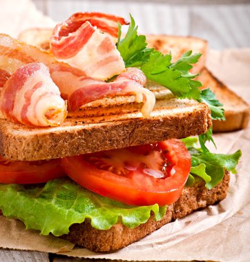 Sıcak büyük sandviç