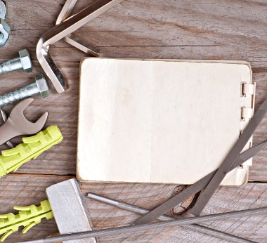 Kağıt ve metal metal aracı