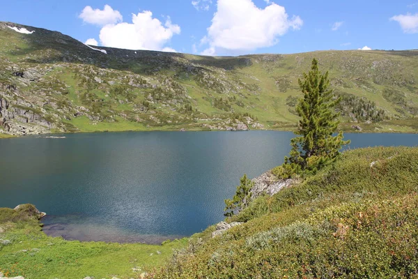 Bashtalinsky Lago Alta Montaña Las Montañas Altai — Foto de Stock