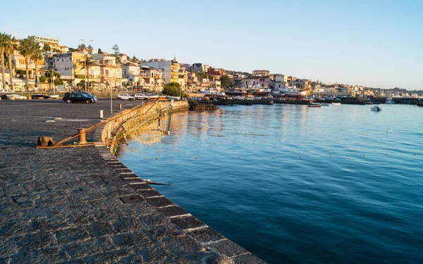 Acitrezza porto all'alba. Sicilia — Foto Stock