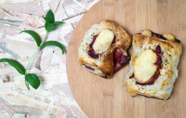 Puf böreği ile lezzetli İtalyan snack