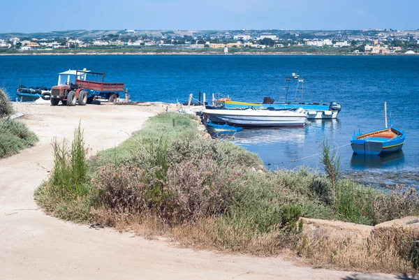 Mozia haven, in de zoutmoerassen van marsala — Stockfoto