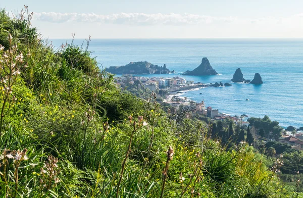 Vista panoramica di Acitrezza da Acicastello — Foto Stock