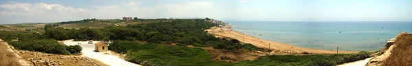 Vista panorâmica de Selinunte com templo e praia — Fotografia de Stock