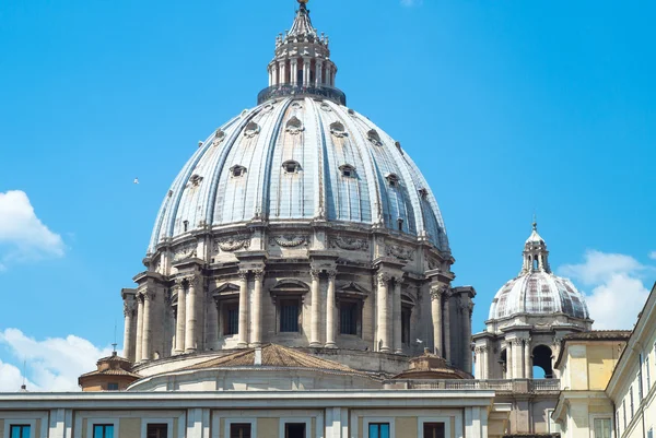 St. peters koepel in Vaticaan, rome — Stockfoto