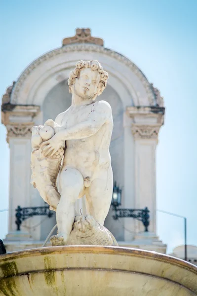 Marble statue in Piazza Pretoria, Palermo, Sicily — Stock Photo, Image