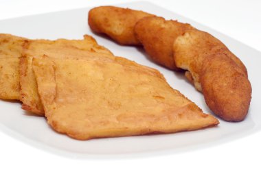 Sicilya panelle ve kroket yemek üzerinde