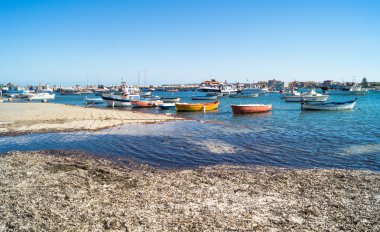küçük liman deniz köyün Marzamemi, Sicilya