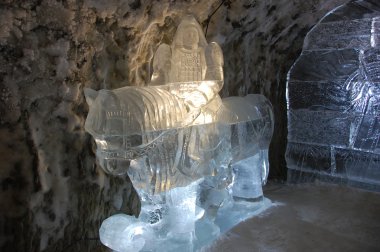 Buz heykeli Yakutsk Rusya, yeraltı permafrost Müzesi'nde