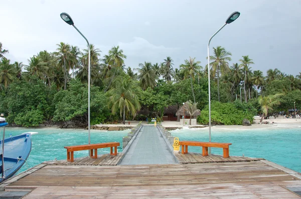Pier at Kuda Bandos island Maldives — Stock Photo, Image