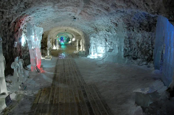 Yeraltı permafrost buz Mağarası — Stok fotoğraf