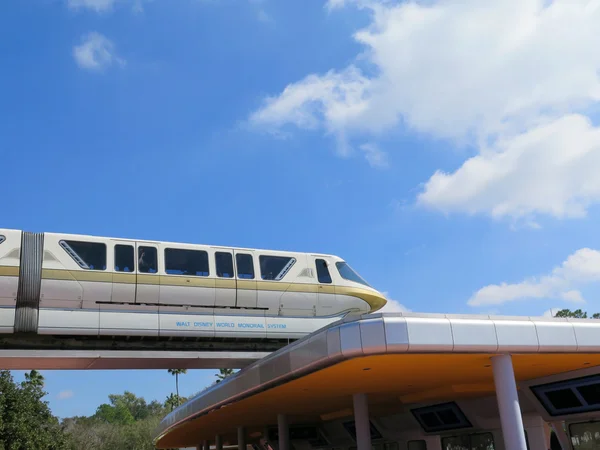 Hoge snelheid monorail trein close-up — Stockfoto