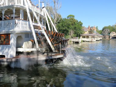Liberty Belle gemi Magic Kingdom 11 Şubat, 2 gün içinde