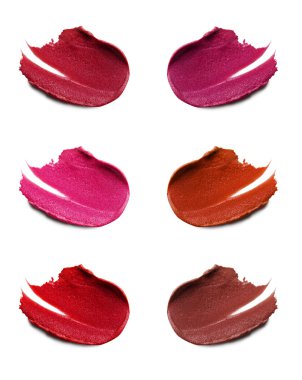 Beyaz arka plan üzerinde lekeli ruj