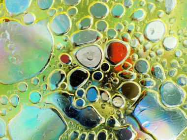 Su kabarcıkları zeytinyağı yakın çekim